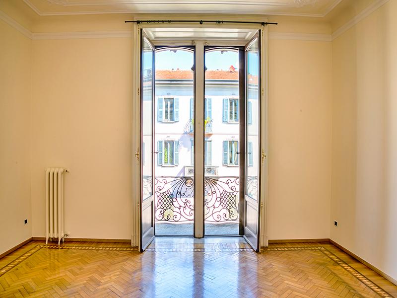 Refurbished apartment situated in Corso Vercelli - 8