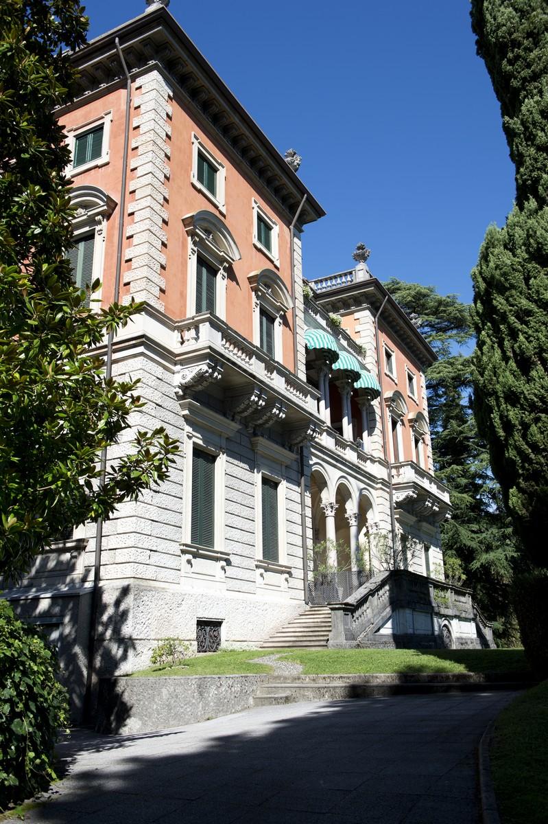 Tranquil apartment inside one of the most prestigious historic villas on Lake Como - 2