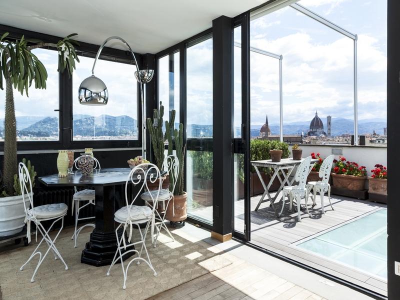 Superbe penthouse sur trois niveaux avec une vue unique à 360° sur Florence - 2