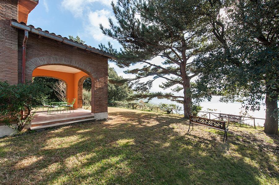 Schöne Villa mit spektakulärem Blick auf den Albano-See - 17