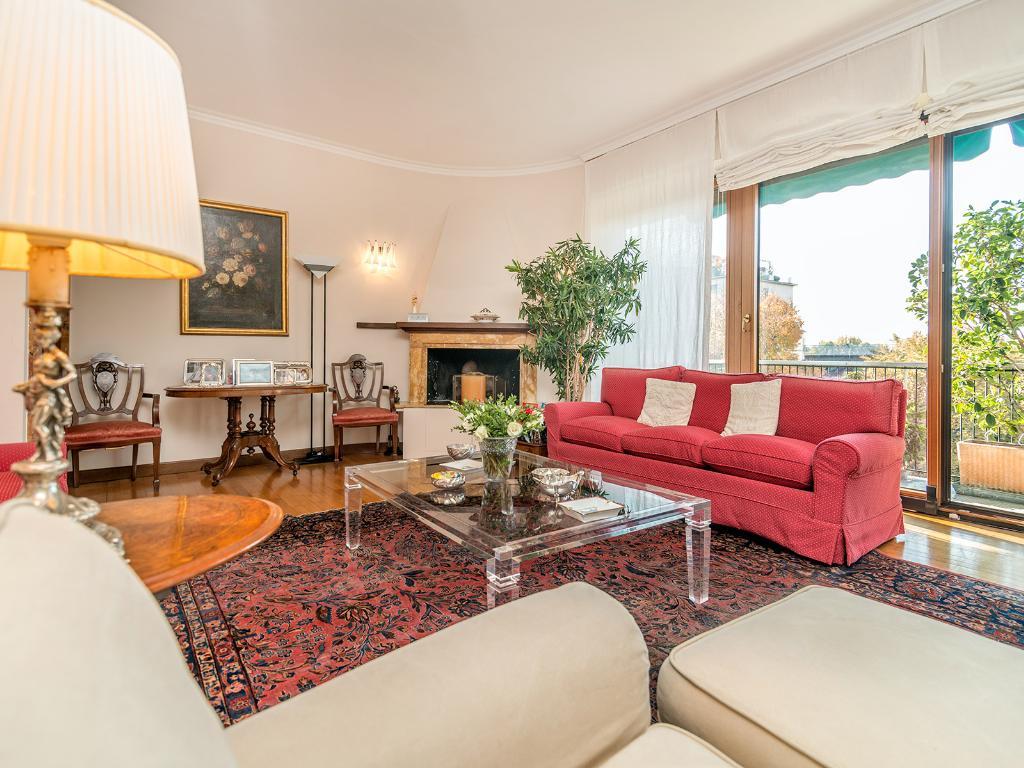 Top floor apartment on two levels near Piazza Duomo - 4