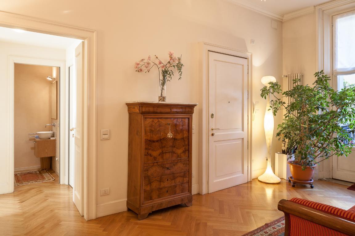 Elegant apartment in Via Bianca di Savoia - 5