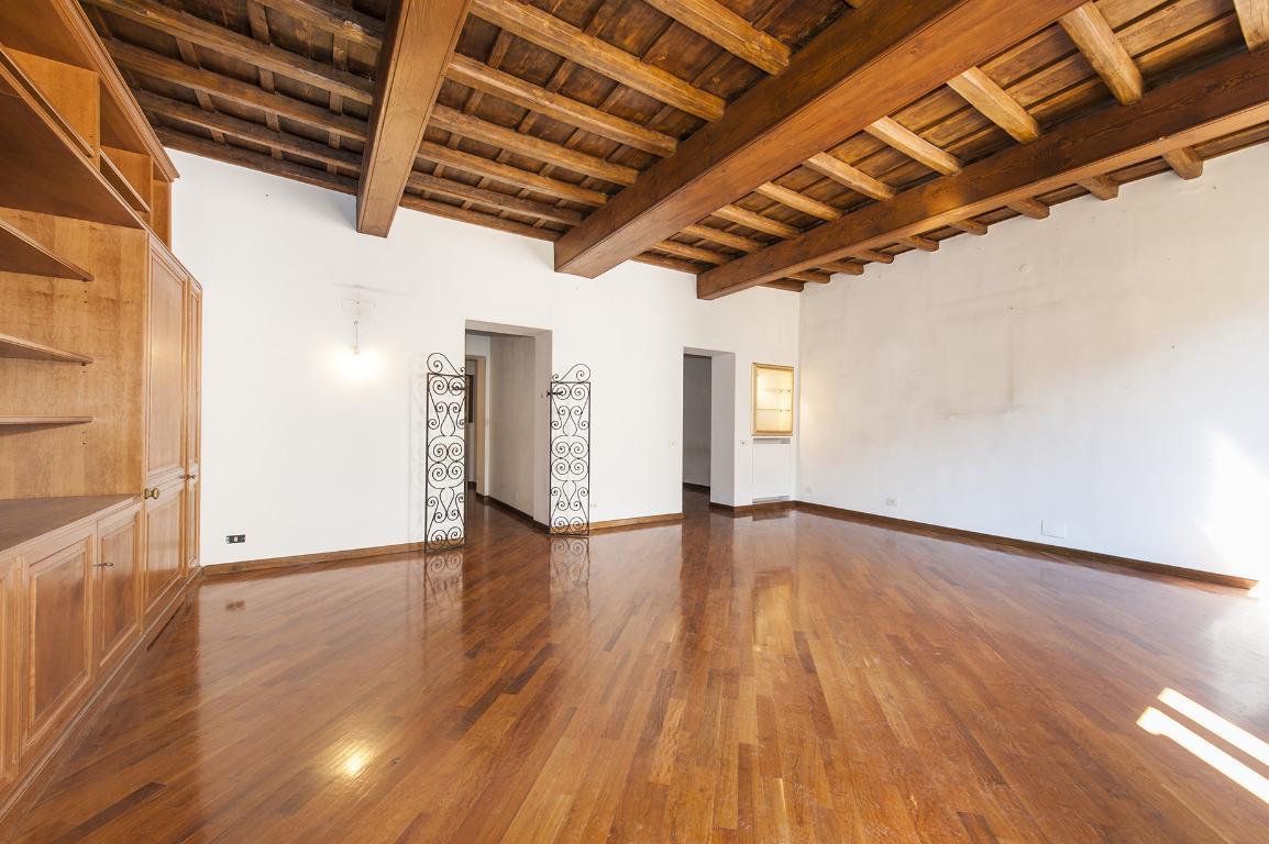 Apartment located in the historic center of Rome, a short walk from Trevi Fountain - 3