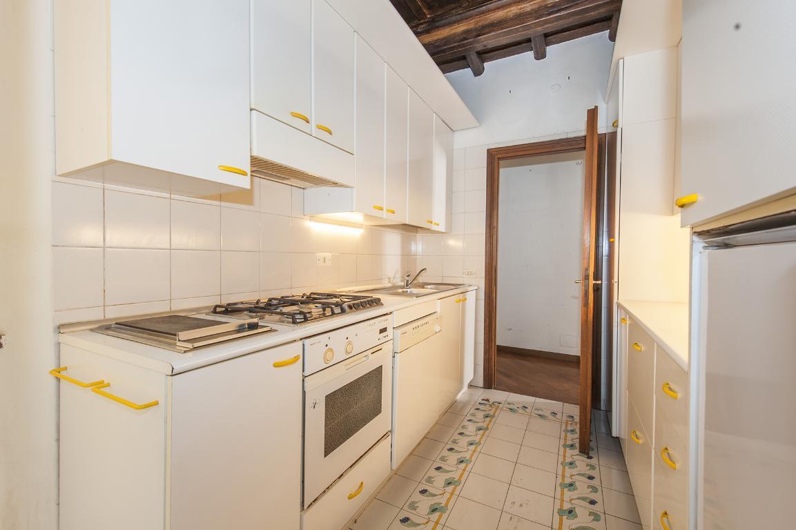 Apartment located in the historic center of Rome, a short walk from Trevi Fountain - 8
