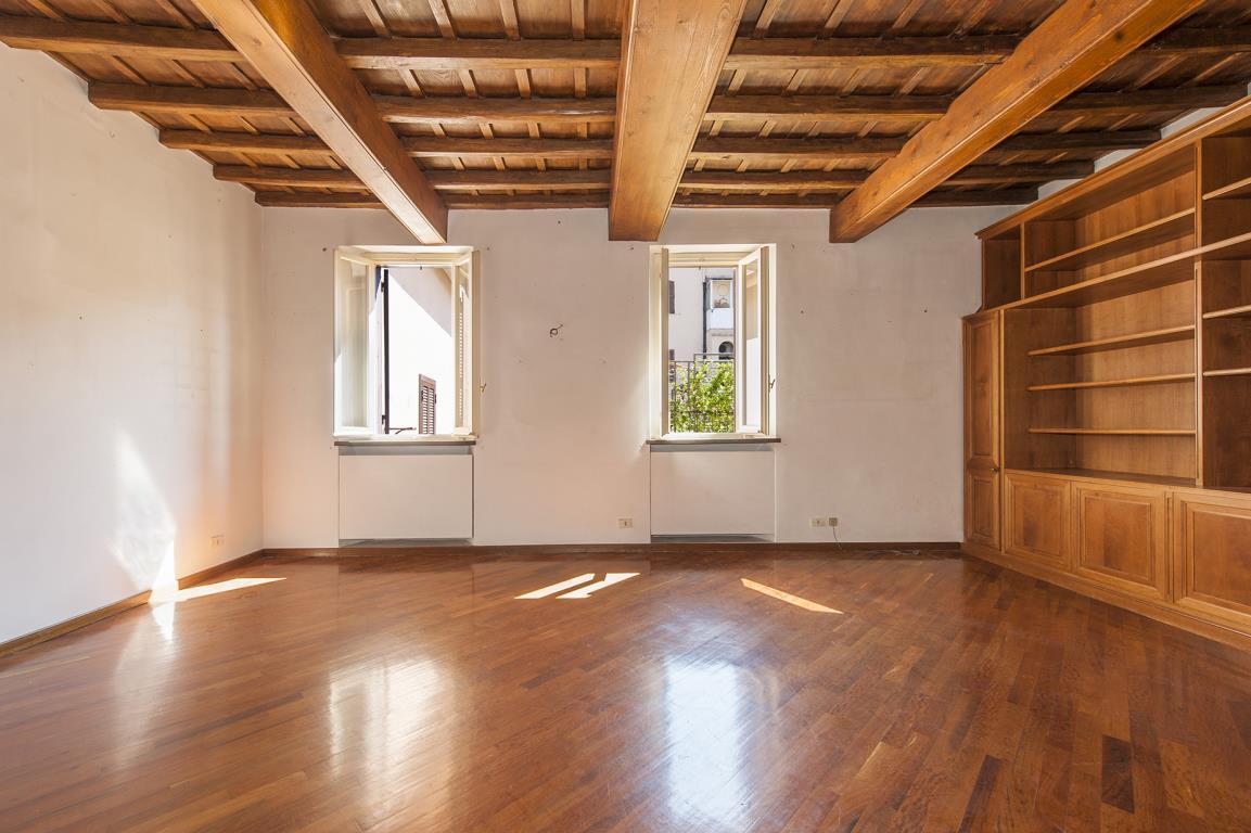 Apartment located in the historic center of Rome, a short walk from Trevi Fountain - 4