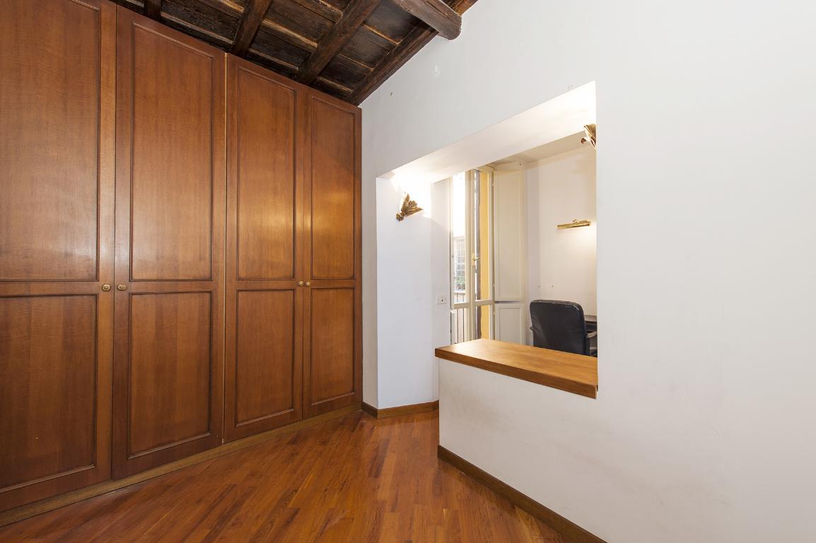 Apartment located in the historic center of Rome, a short walk from Trevi Fountain - 14