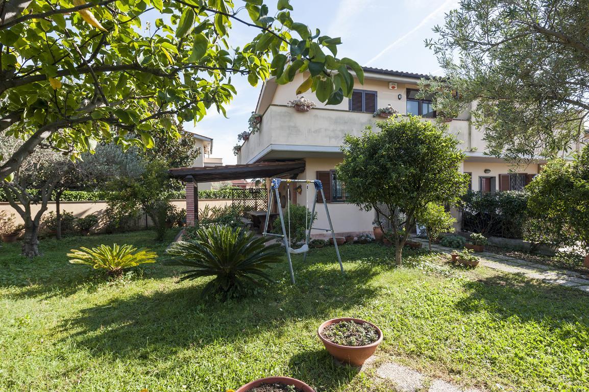 Semi-detached villa located a few kilometers from Rome - 2