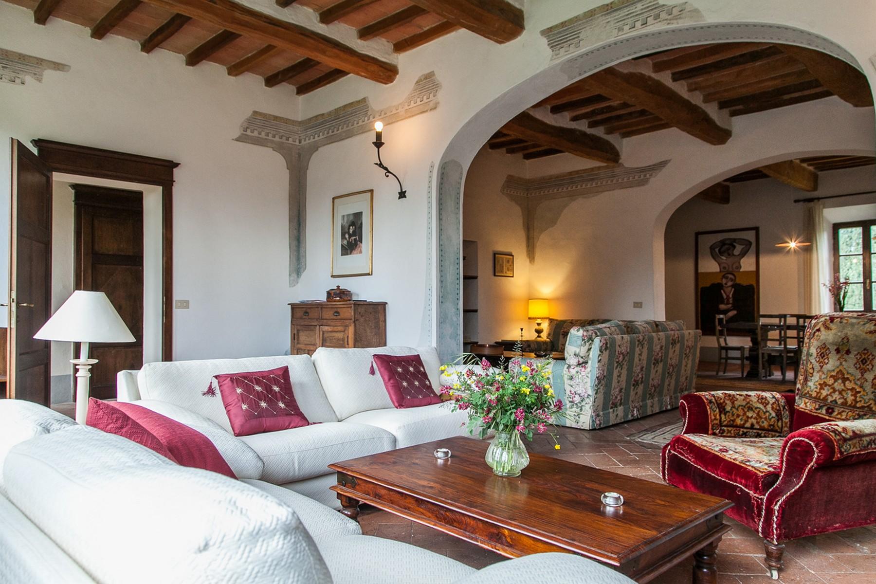 Wunderschöne Villa aus dem 16. Jahrhundert in der Landschaft von Siena - 10