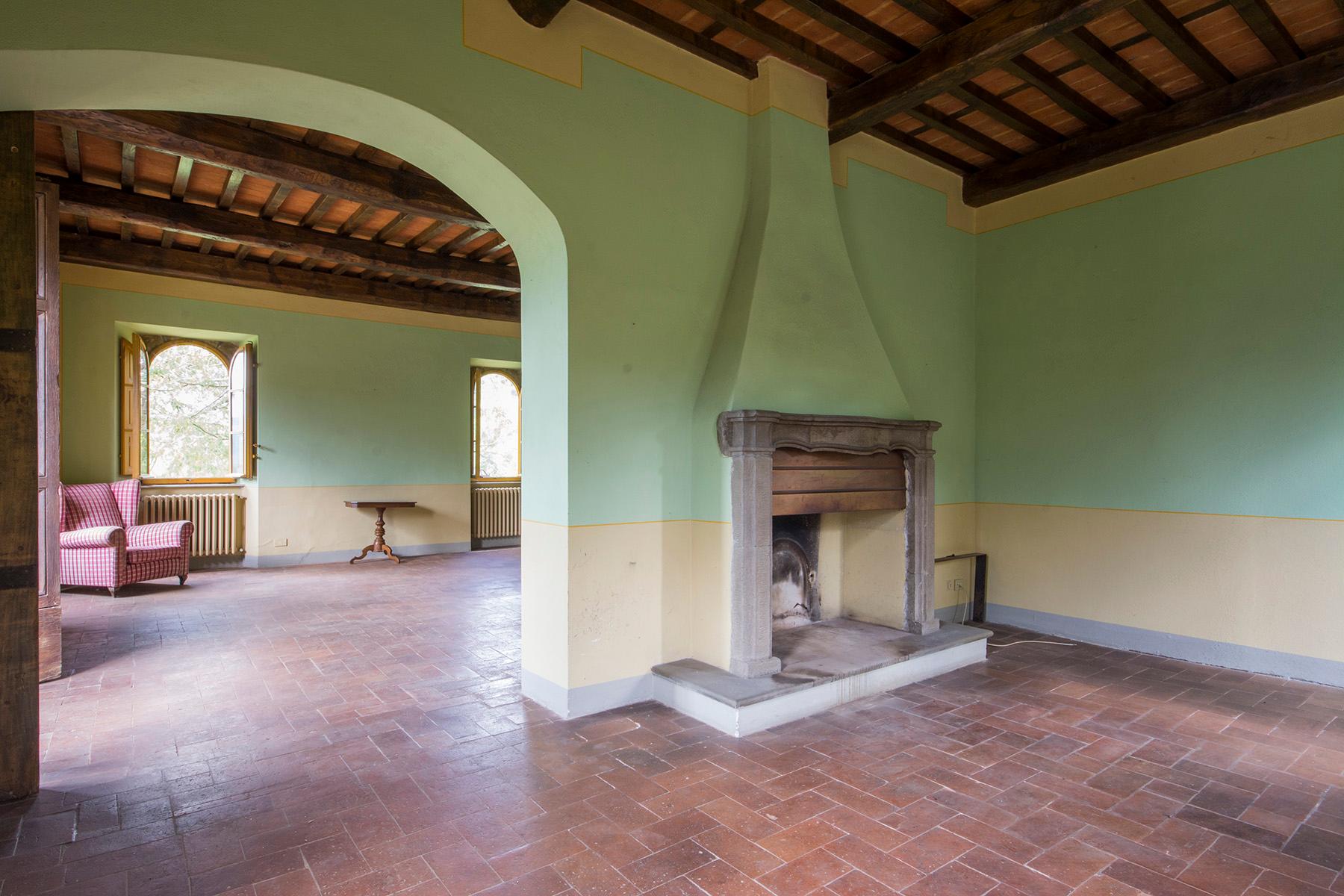 Wunderschöne Villa mit herrlichem Blick auf dem Land von Lucca - 12