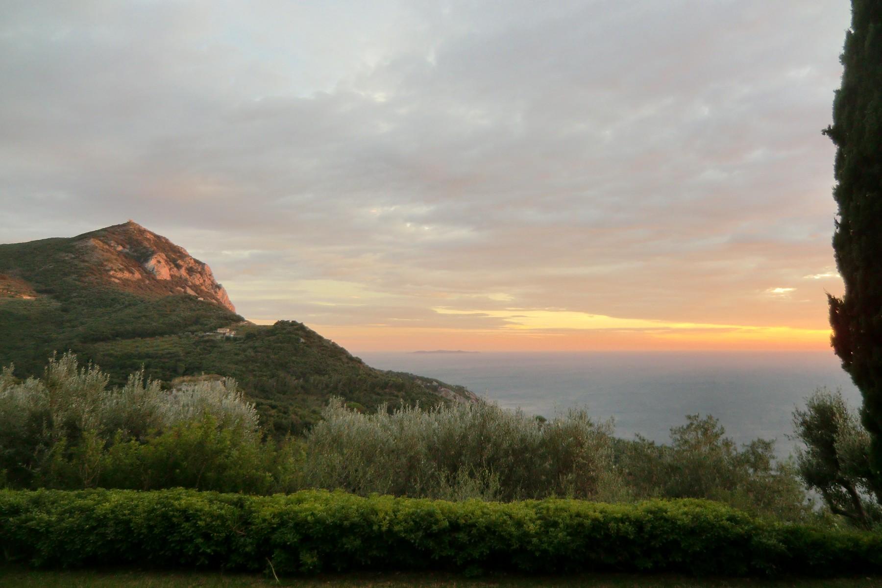 Tuscan villa with breathtaking views of Monte Argentario - 19