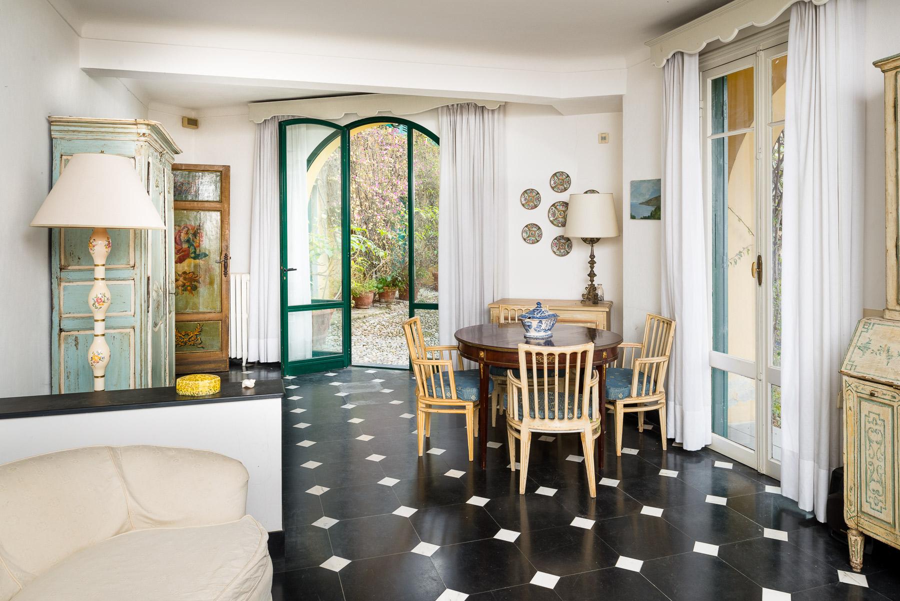Charming apartment with private access to the sea in a historic Villa - 4