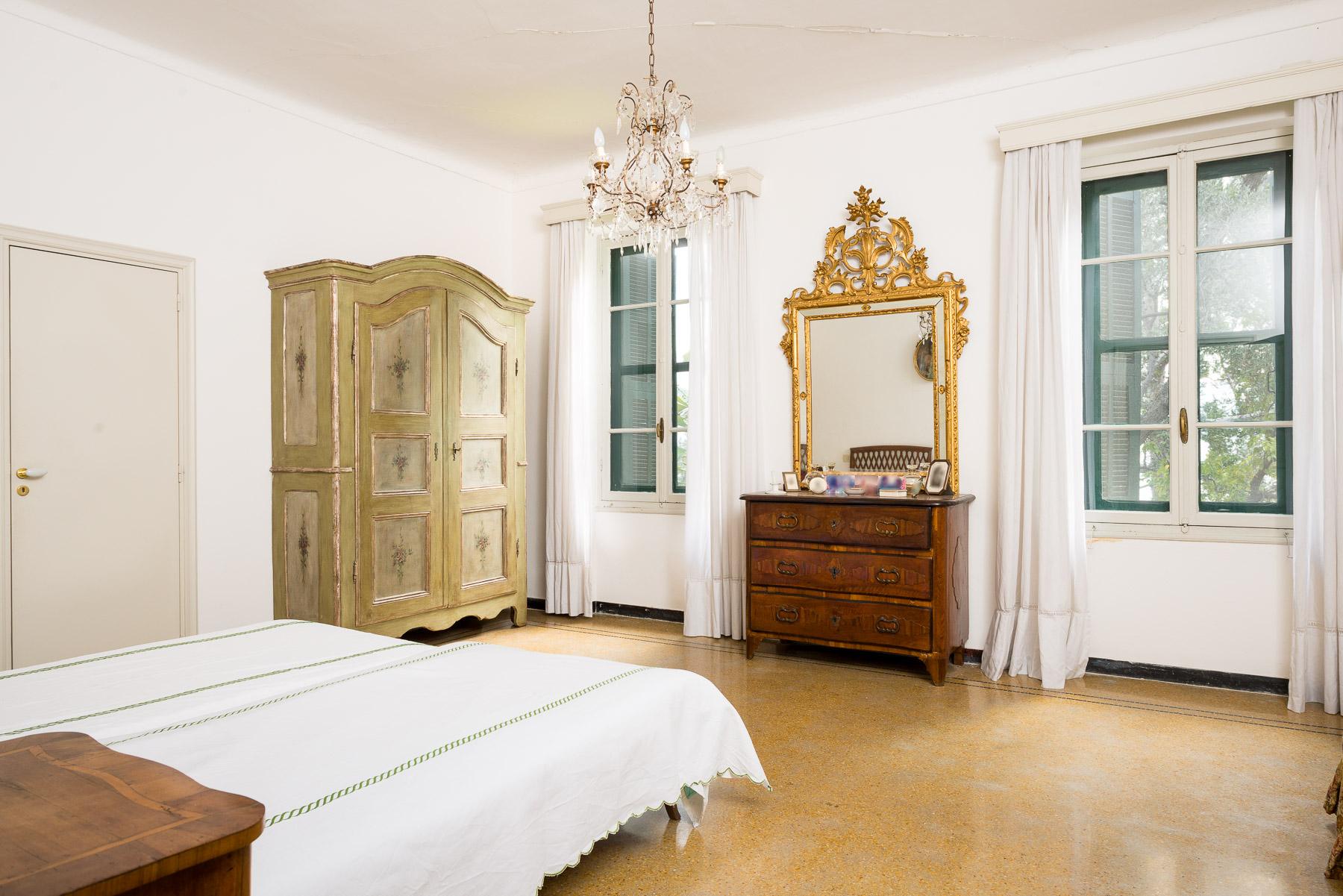 Charming apartment with private access to the sea in a historic Villa - 5