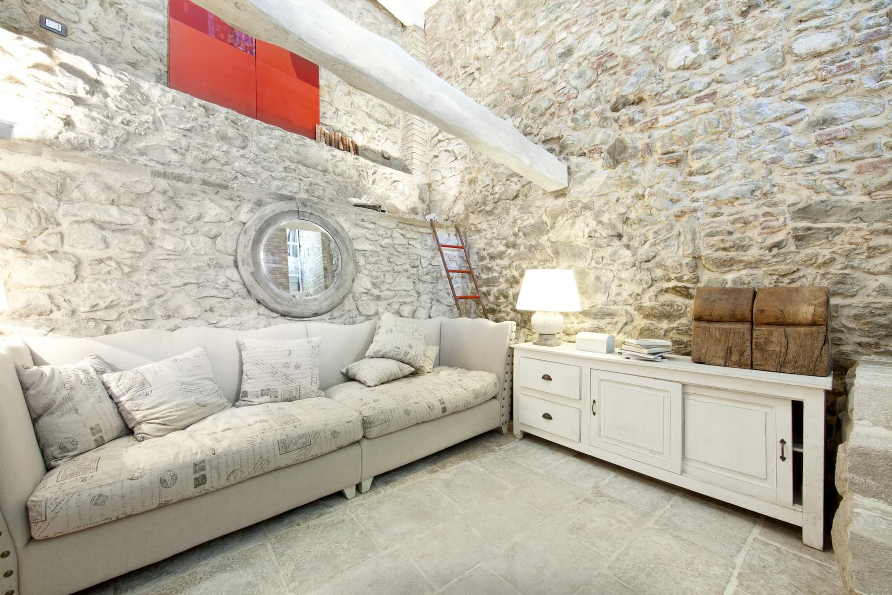 Finely restored apartment in medieval village of Pereta - 5