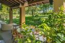 Moderna villa di campagna con immenso giardino verde, in vendita, Agrate Conturbia | Sotheby’s Realty Italy - 17