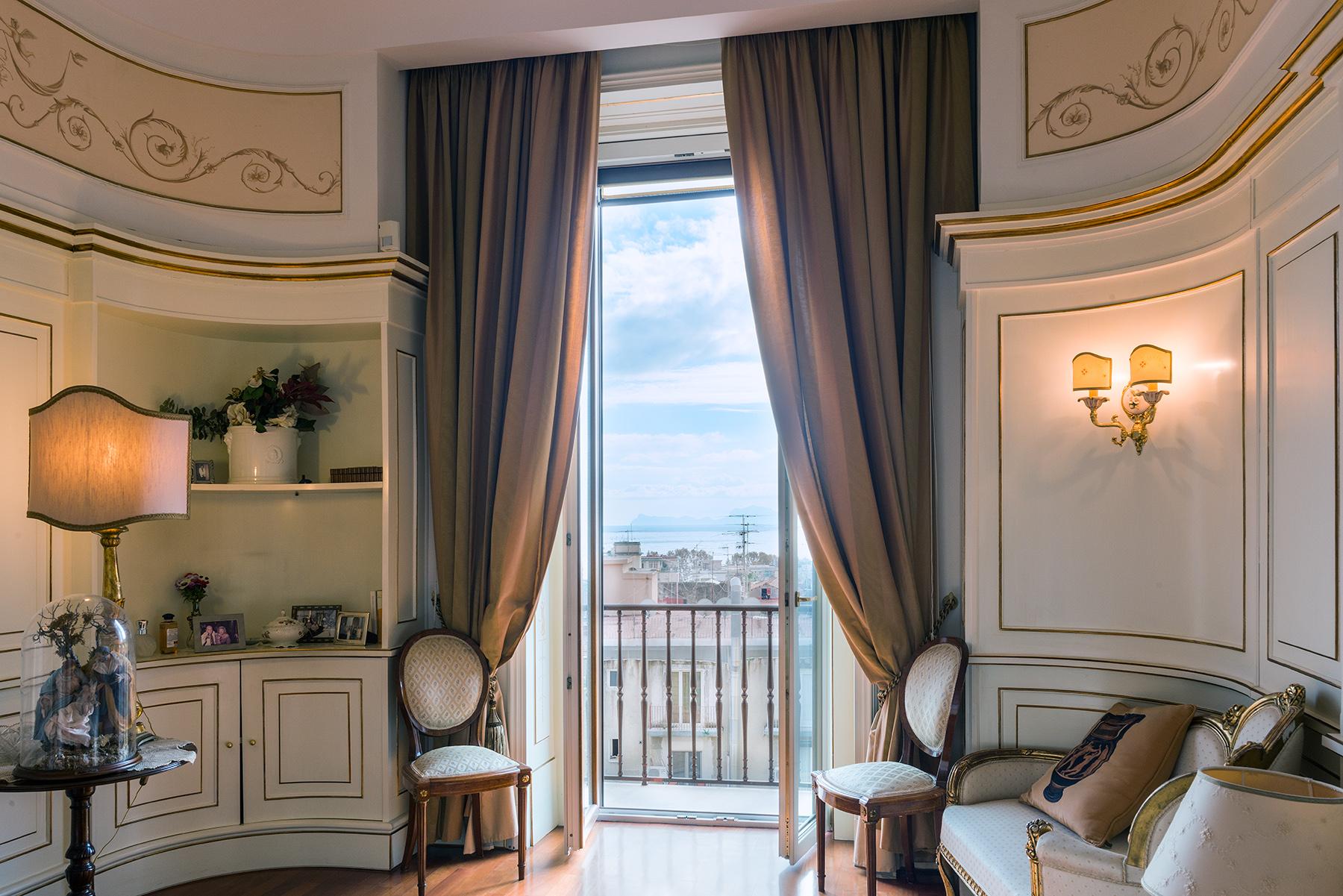 Восхитительные классические апартаменты с видом на море. Неаполь, Италия - 2