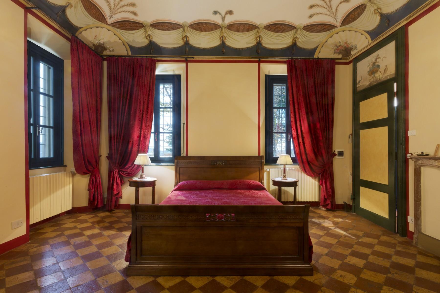 Antike Villa im Monferrato aus 1700 - 9