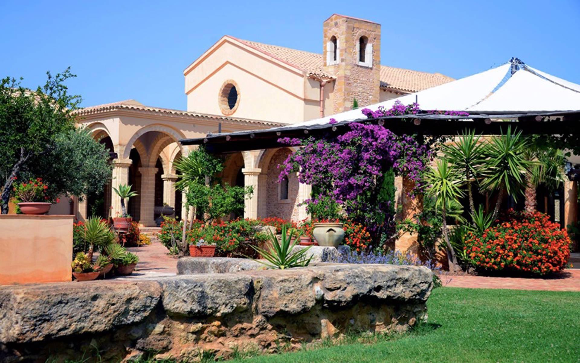 Величественная усадьба - винодельня на мифическом острове Сицилия, Италия - 1