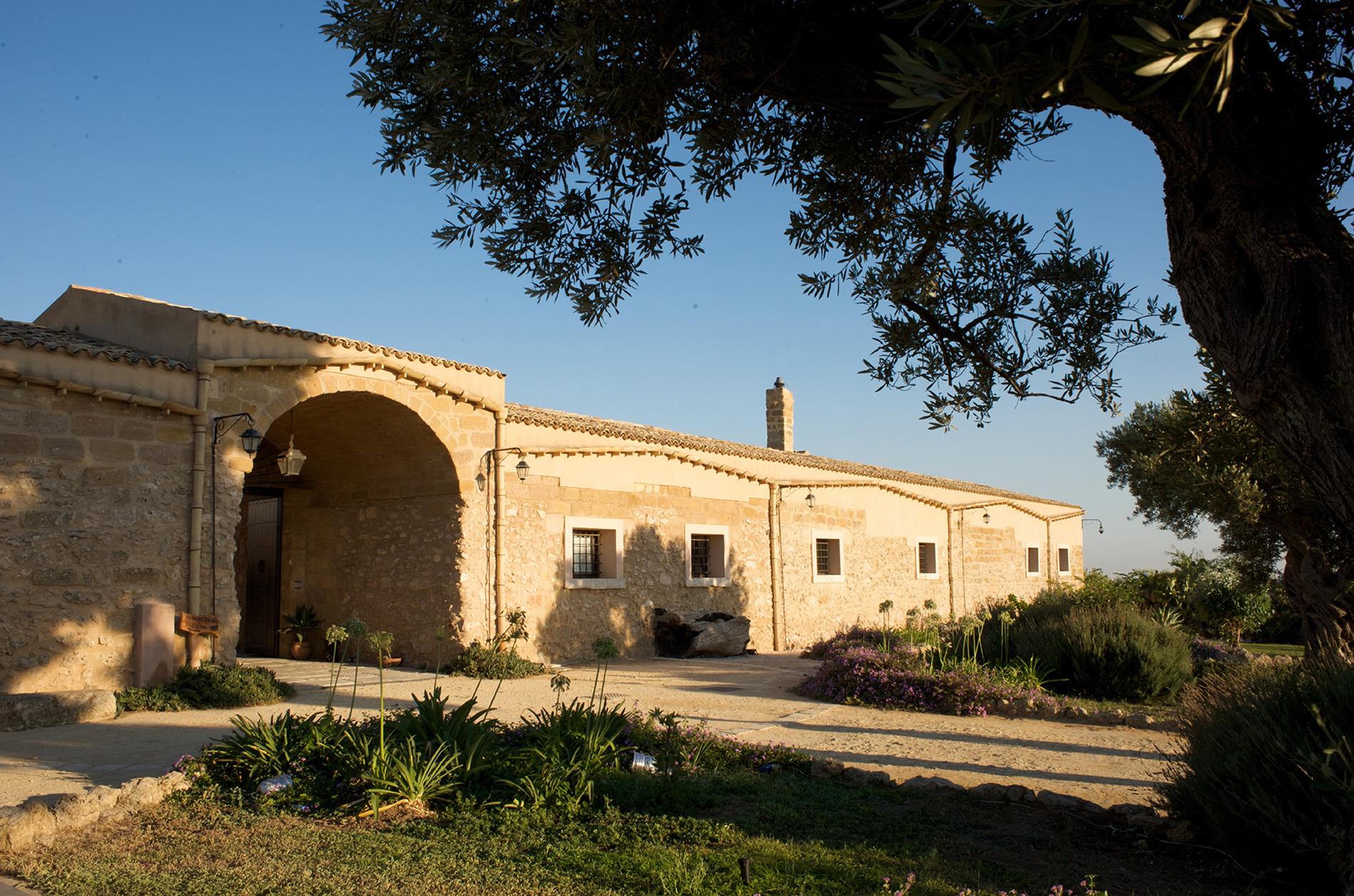 Magnificent  Sicilian Wine Estate - 8