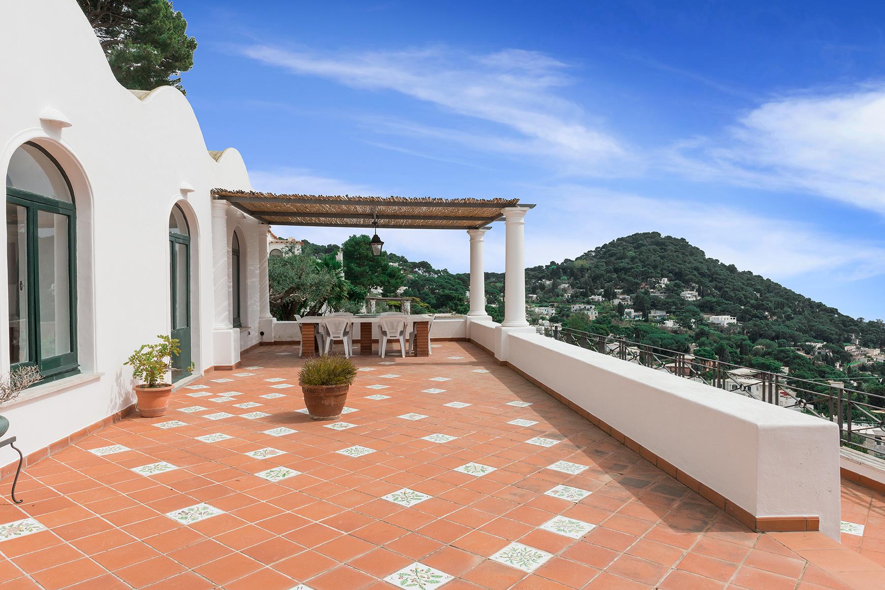 Magnificent Villa on Capri's Panoramic Road - 2