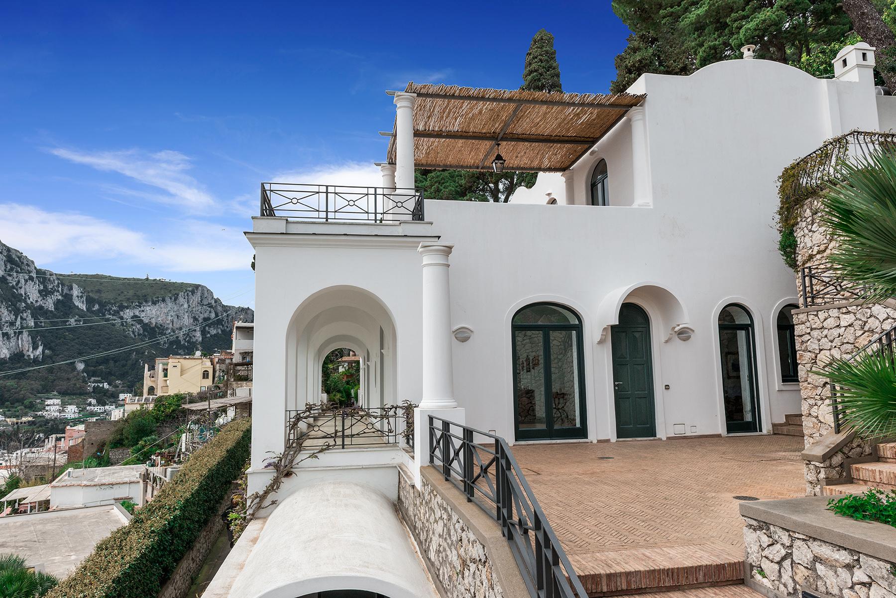 Magnificent Villa on Capri's Panoramic Road - 23