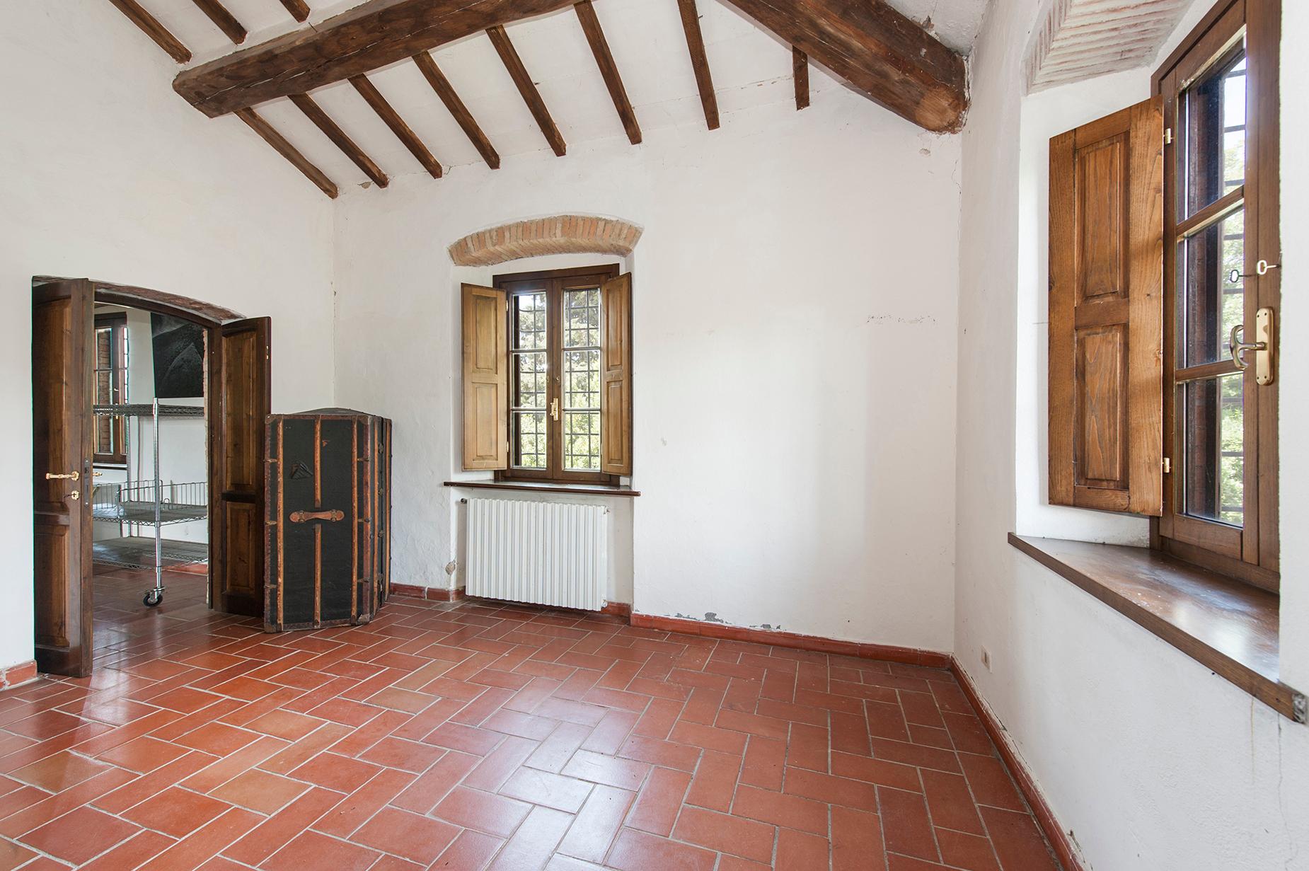 Ancient farmhouse with private land in Maremma - 14