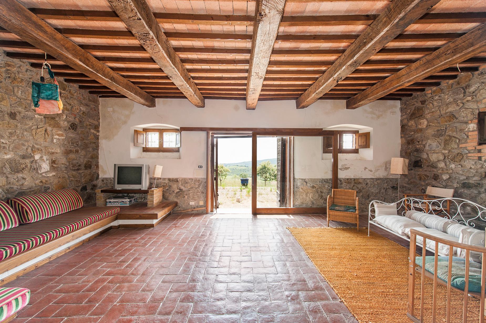 Ancient farmhouse with private land in Maremma - 6