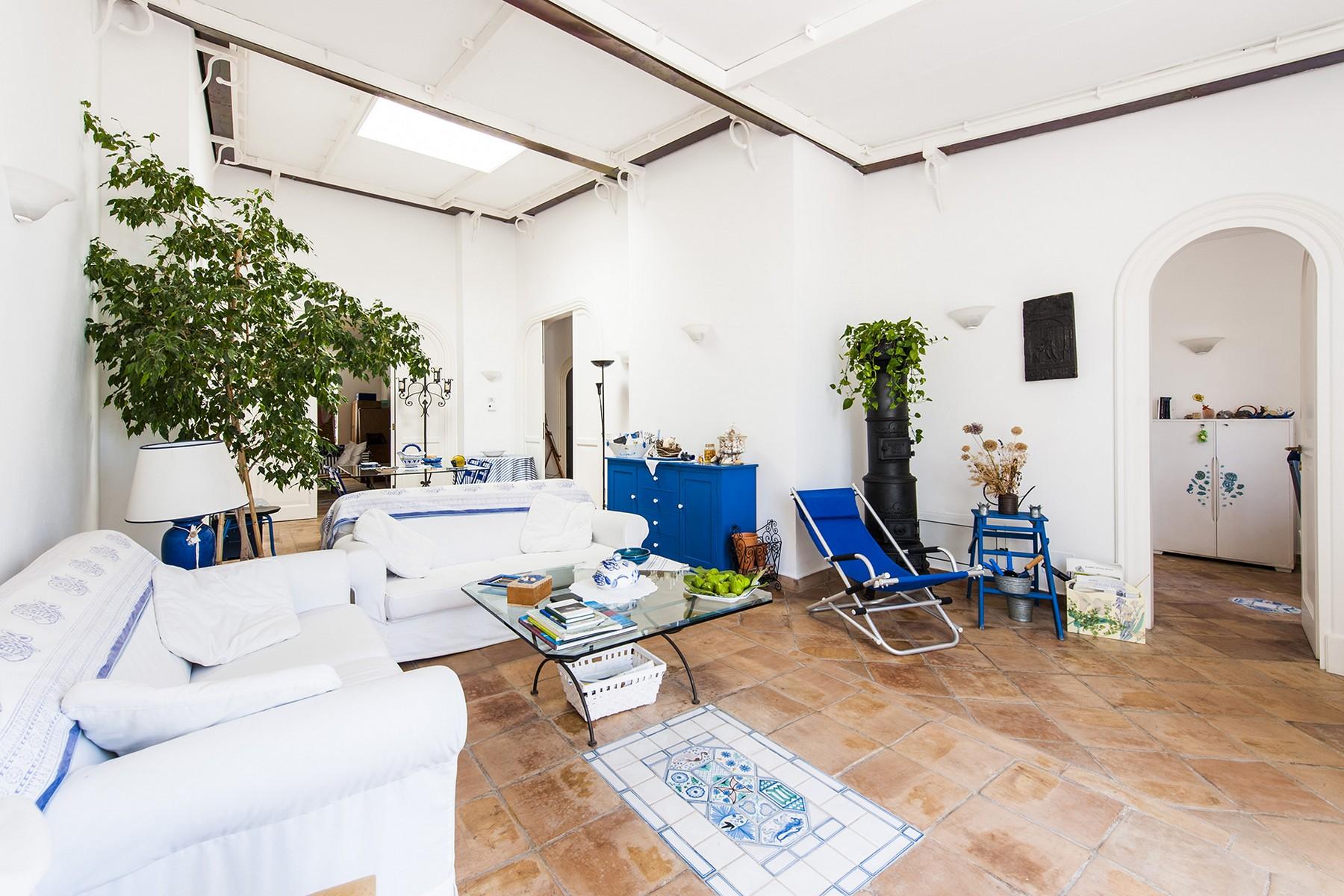 坐落于Ventotene海岛具有地中海风情的别墅 - 6