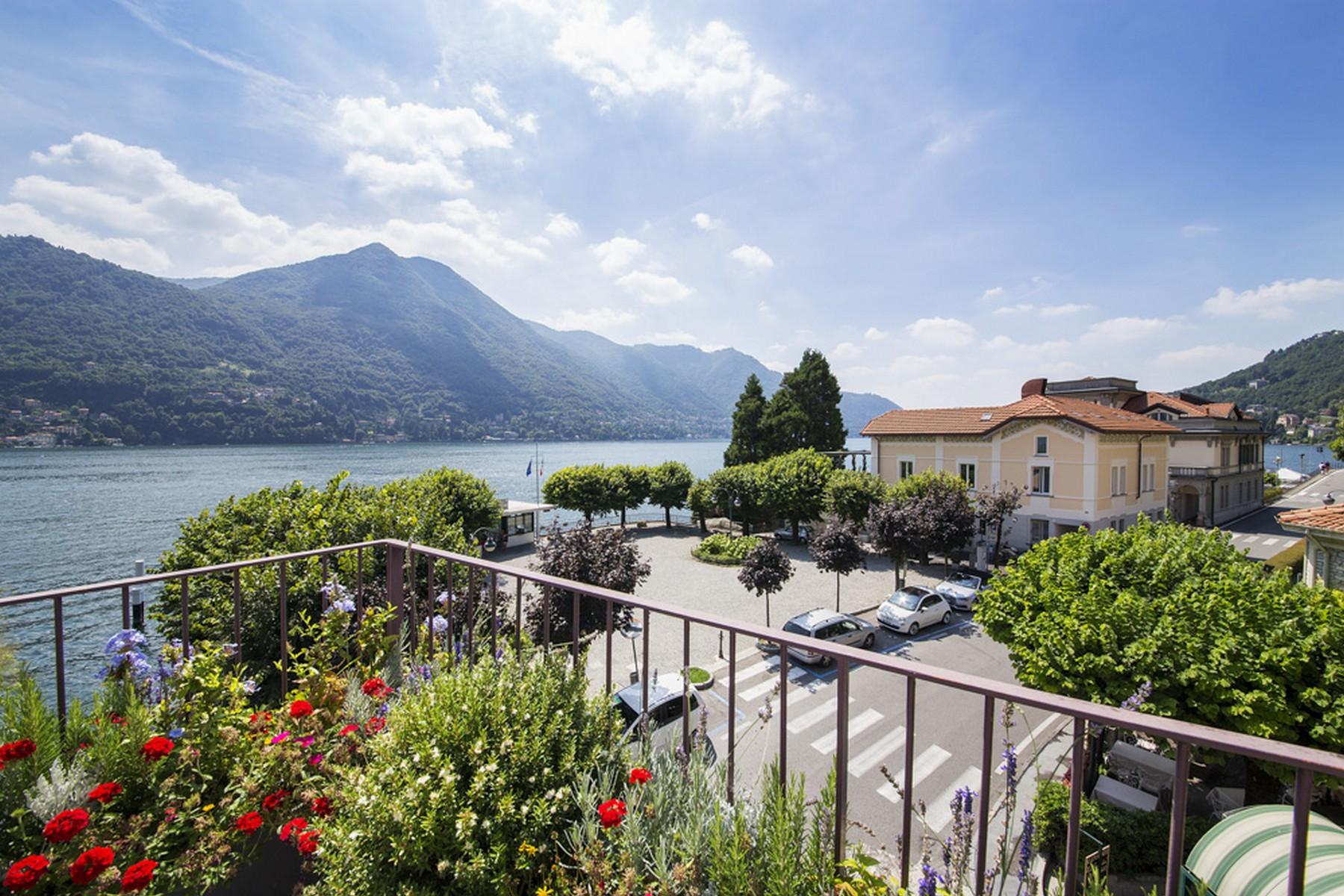 Penthouse au bord du lac dans une prestigieuse villa à Moltrasio appartenant à une célèbrité - 11
