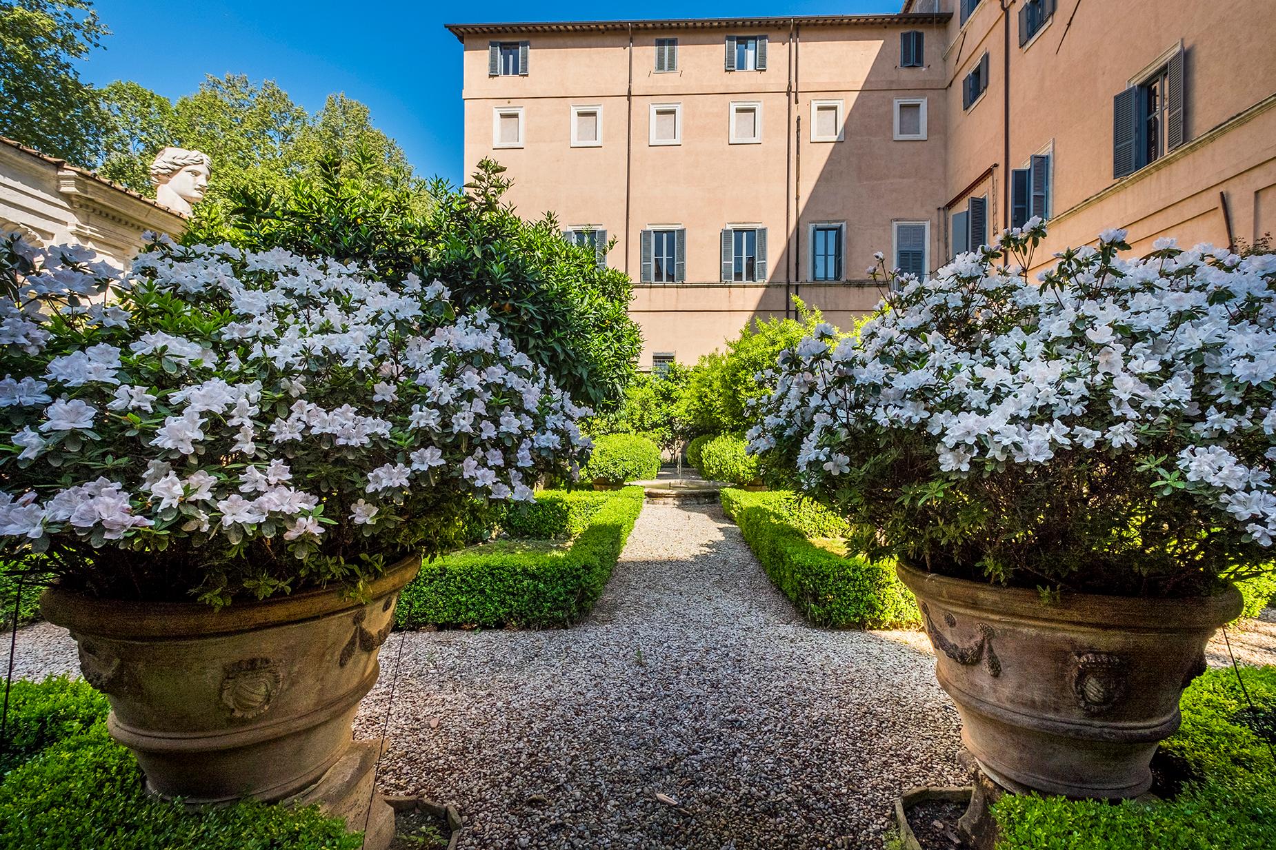 Noble floor apartment in Palazzo Sacchetti, a pearl of the late Renaissance - 10