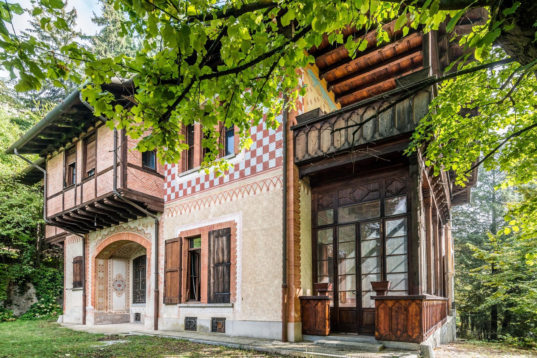 Wunderschöne Villa im Neo-mittelalterlichen Stil - 1