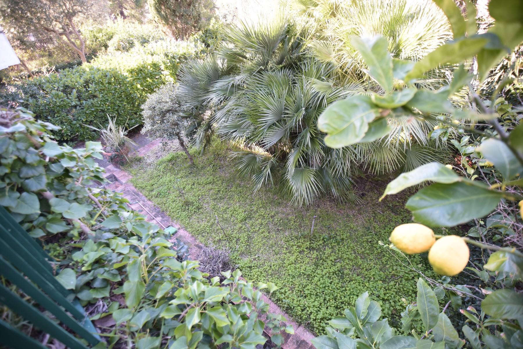 Типичная тосканская вилла с садом на легендарном острове Капри, Италия - 2