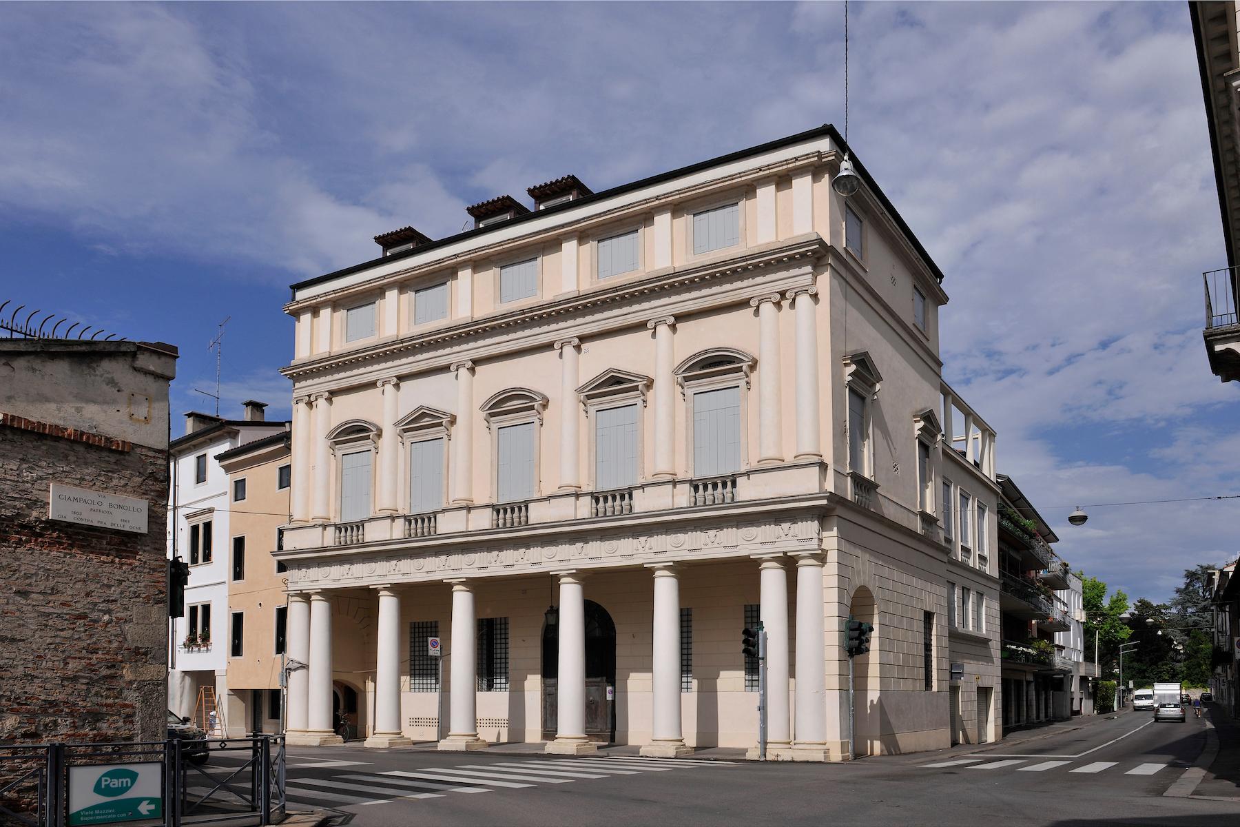 Palazzo Bonin Schiavetto in the heart of Vicenza - 1