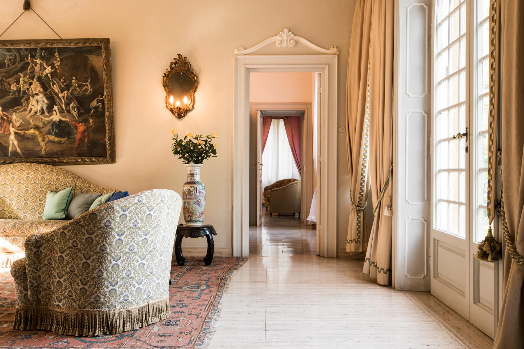Wunderschöne Villa aus 1700 auf dem Land von Lucca - 16