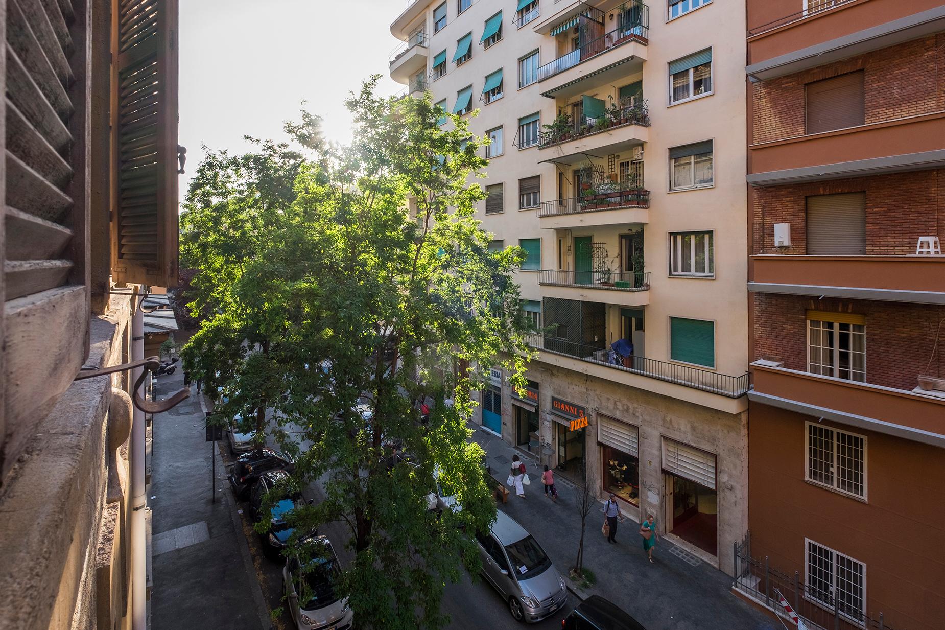 Bright Apartment near Piazzale Annibaliano - 22