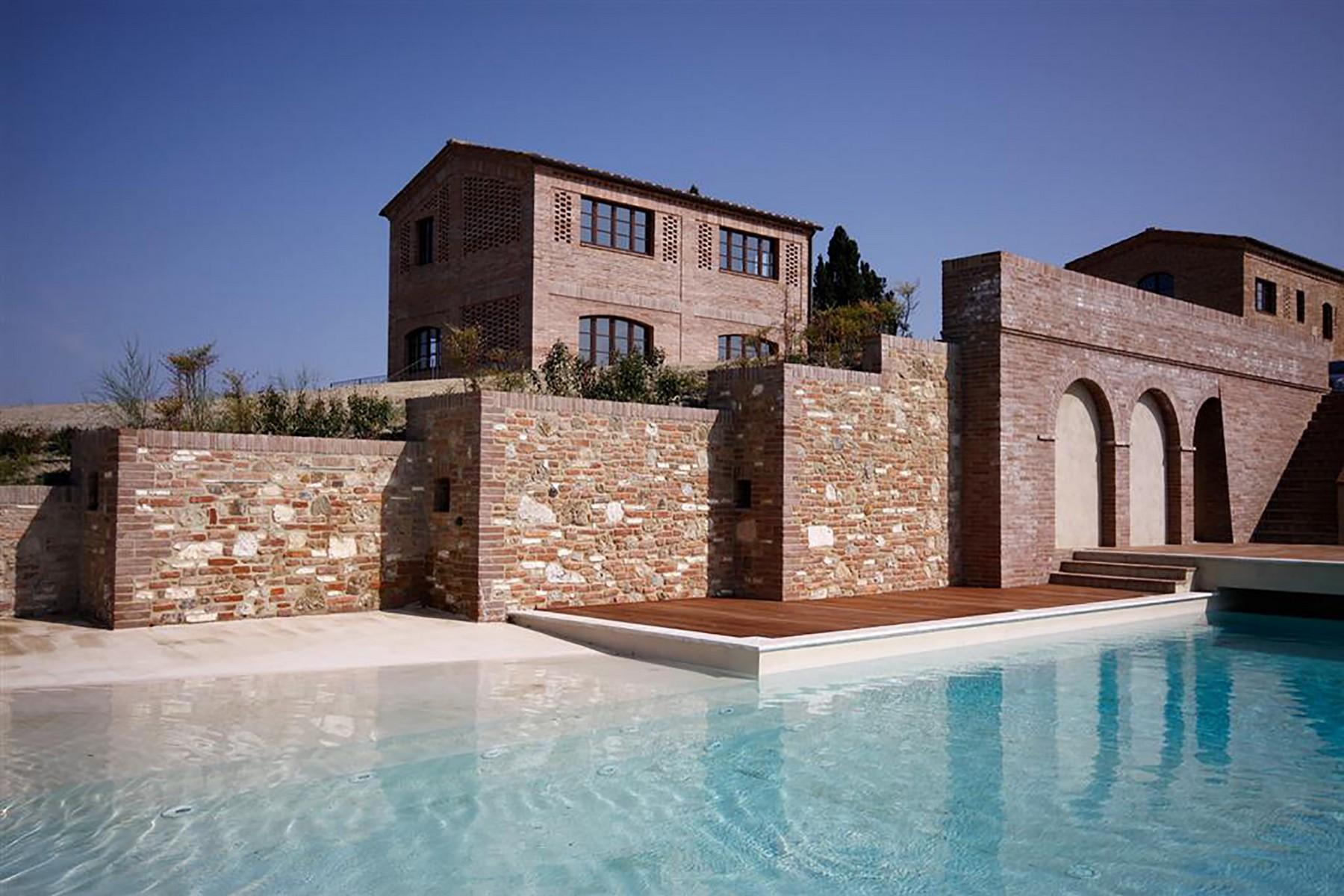 Wunderschönes Bauernhaus mit atemberaubenden Blick auf die Crete Senesi - 2