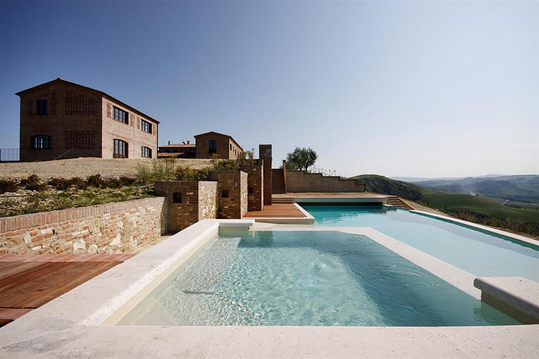 Wunderschönes Bauernhaus mit atemberaubenden Blick auf die Crete Senesi - 1
