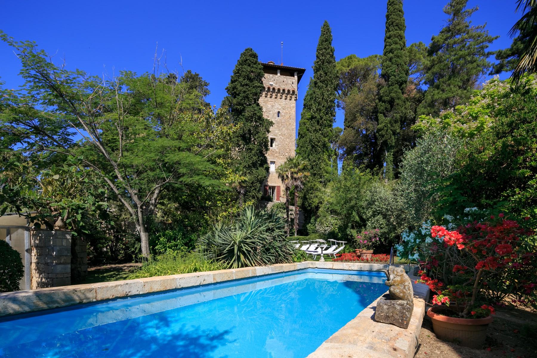 Rocca di Cetona, eine herrliche Villa mit atemberaubendem Blick auf die Landschaft - 2