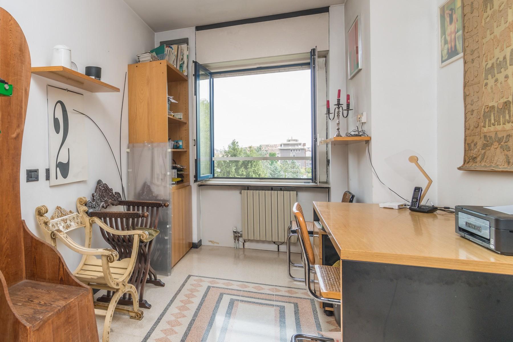 Яркие апартаменты в типичном центральном районе Милана, Италия - 11