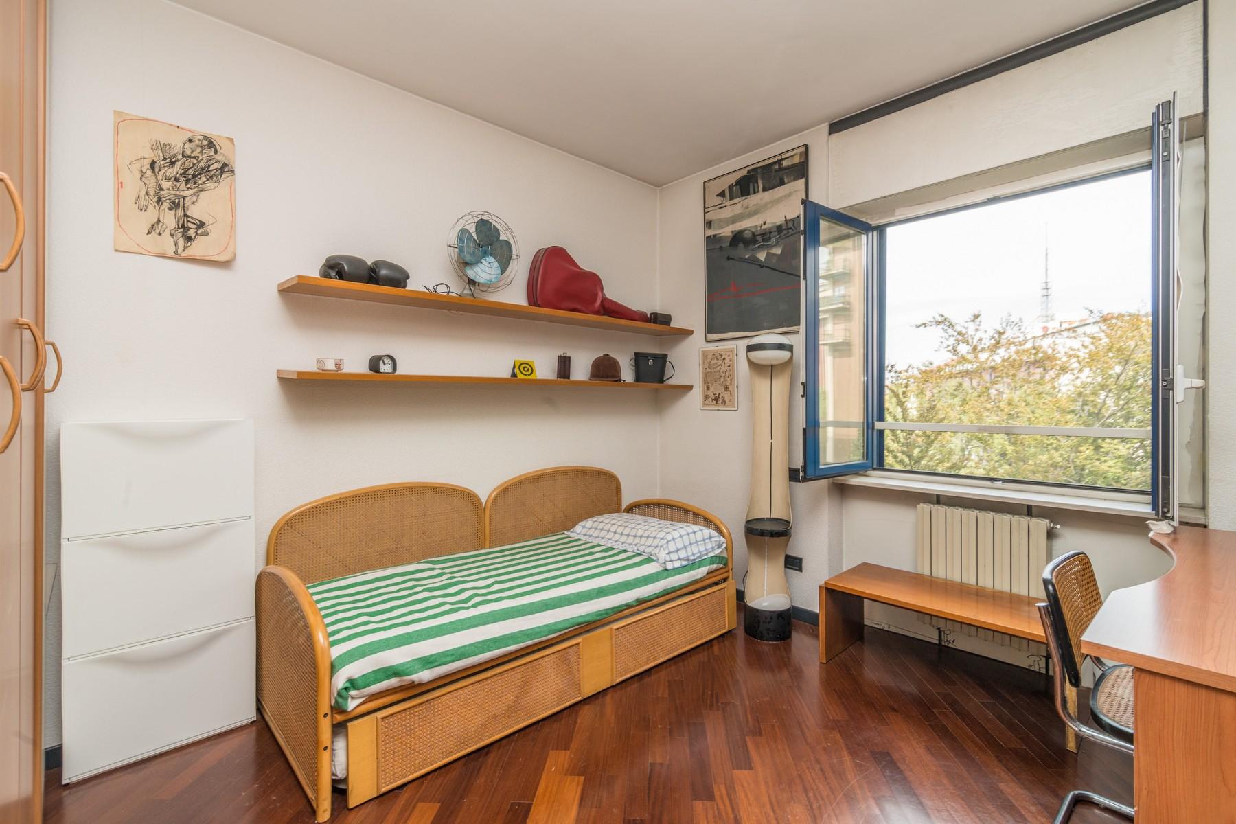 Яркие апартаменты в типичном центральном районе Милана, Италия - 17
