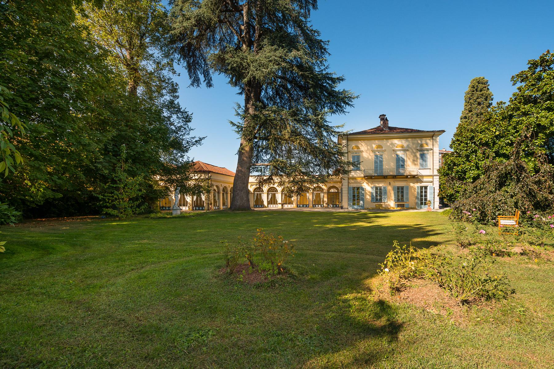 Elegant Villa in the Canavese countryside - 19