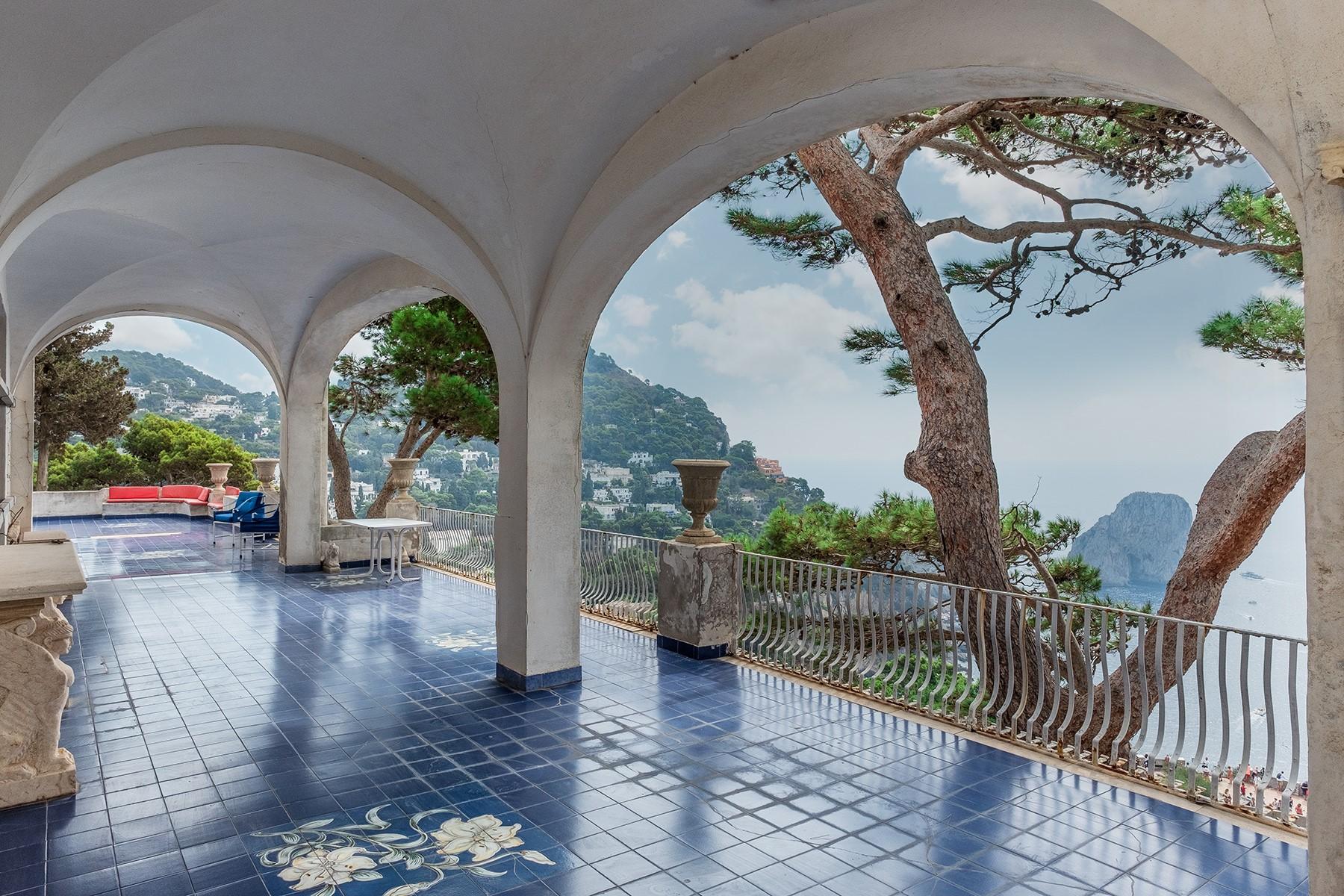 Straordinaria villa con vista mozzafiato a Capri - 4