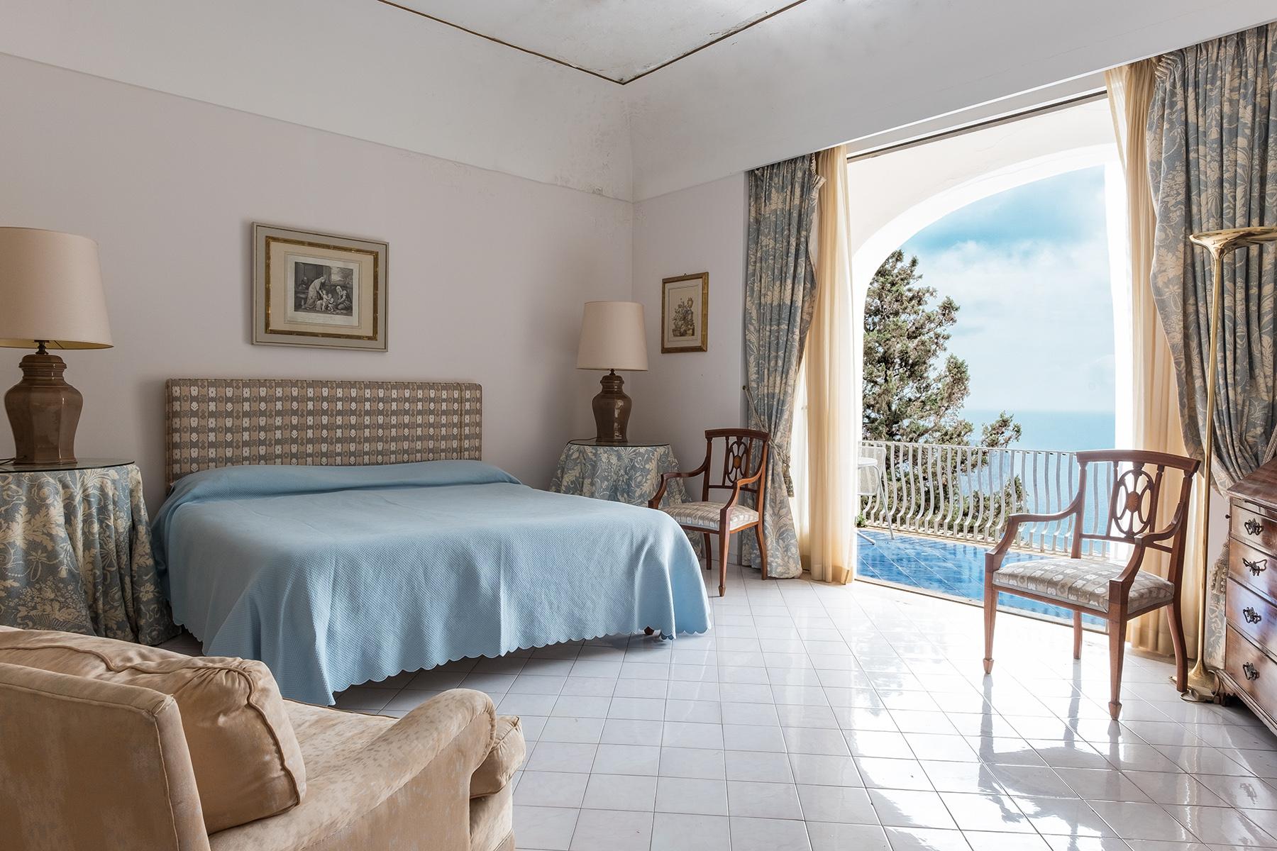 Extraordinary villa with stunning view in Capri - 13