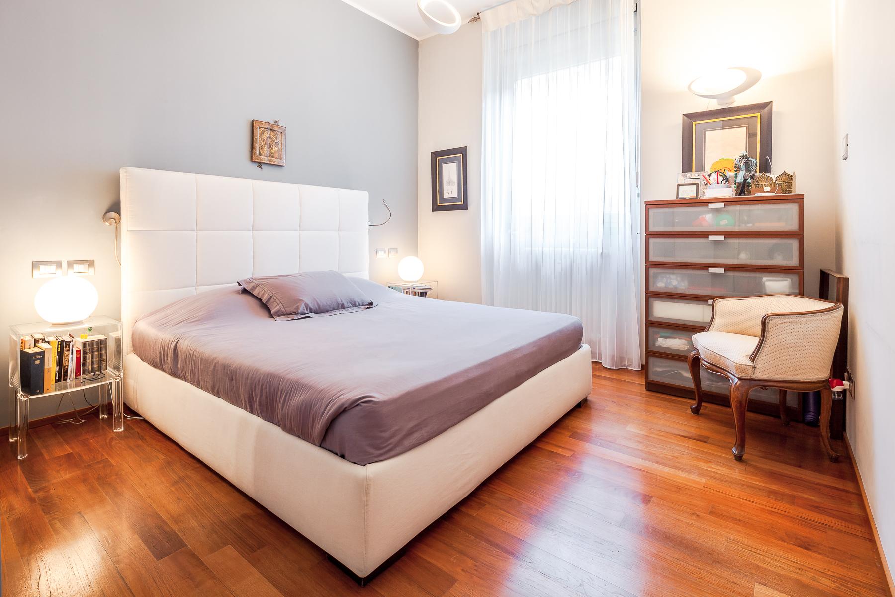 Замечательные апартаменты с 4-мя спальнями и балконом в самом сердце Милана, Италия - 7