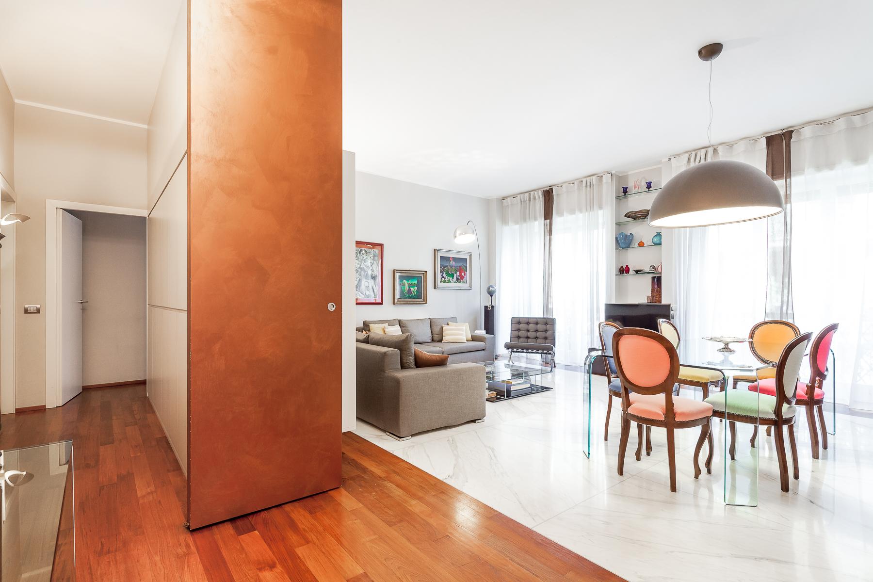 Замечательные апартаменты с 4-мя спальнями и балконом в самом сердце Милана, Италия - 6