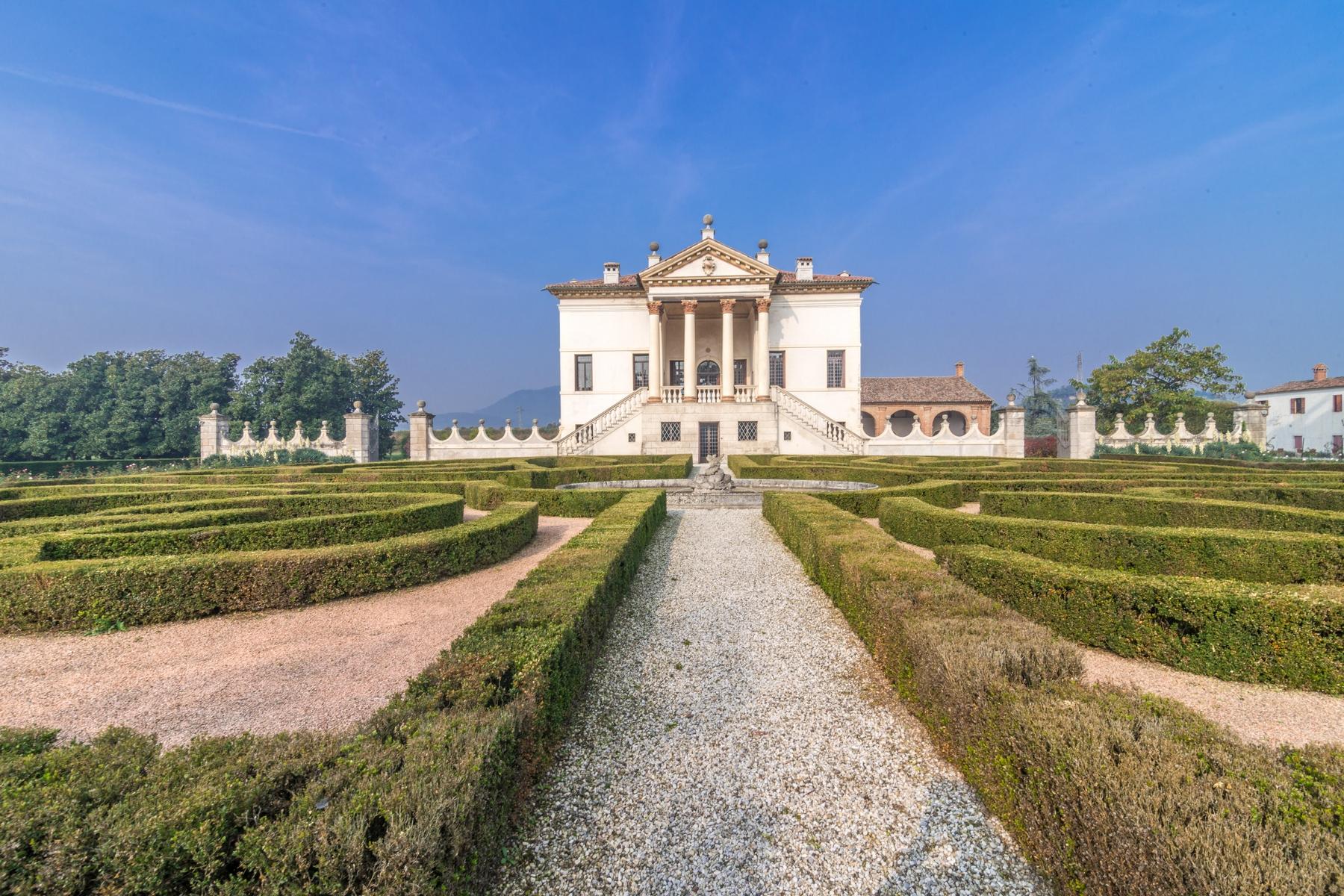 Magnificent villa of historical and artistic value - 25