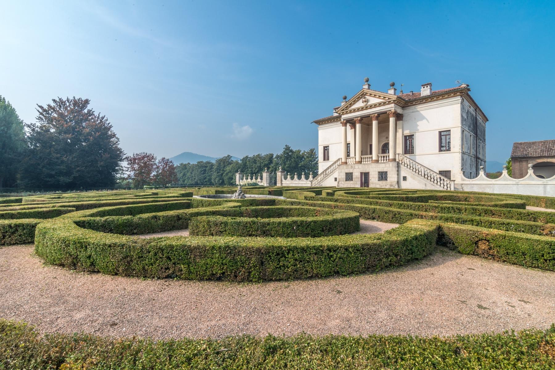 Magnificent villa of historical and artistic value - 28