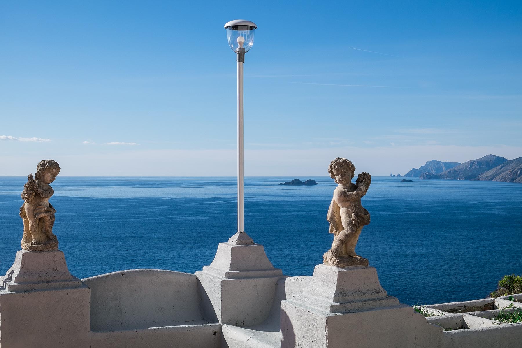 Очаровательная вилла с видом на море на побережье Амальфи, Италия - 22
