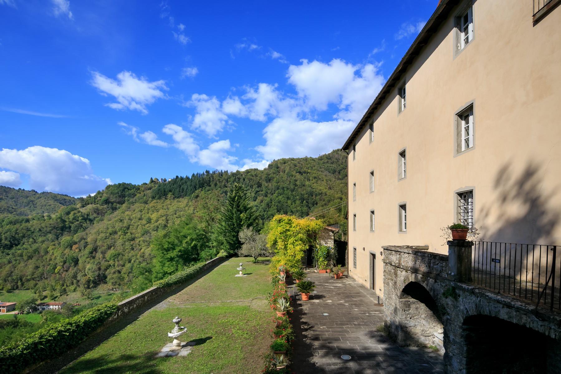 Splendide villa parmi les collines de Lucca - 4