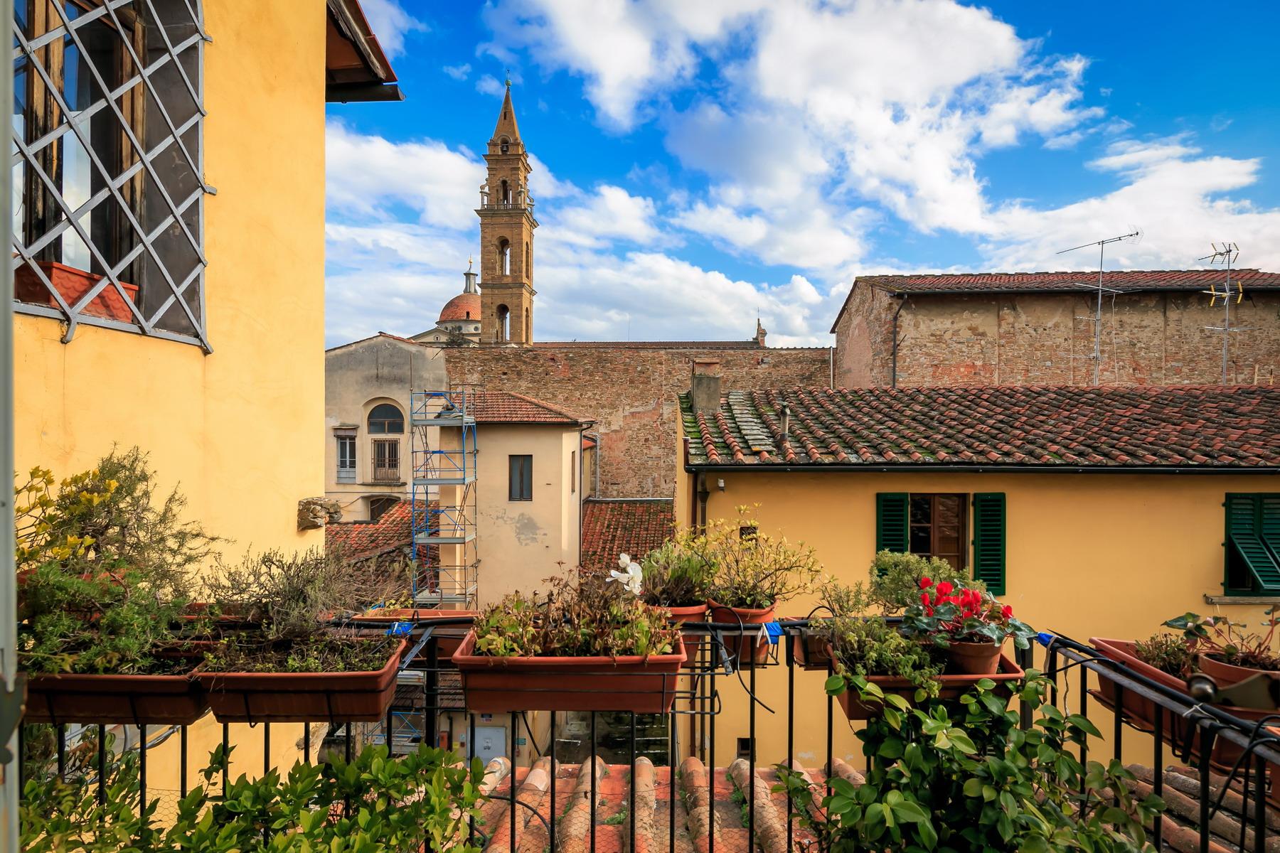 Роскошные апартаменты с балконом в историческом центре Флоренции - 21