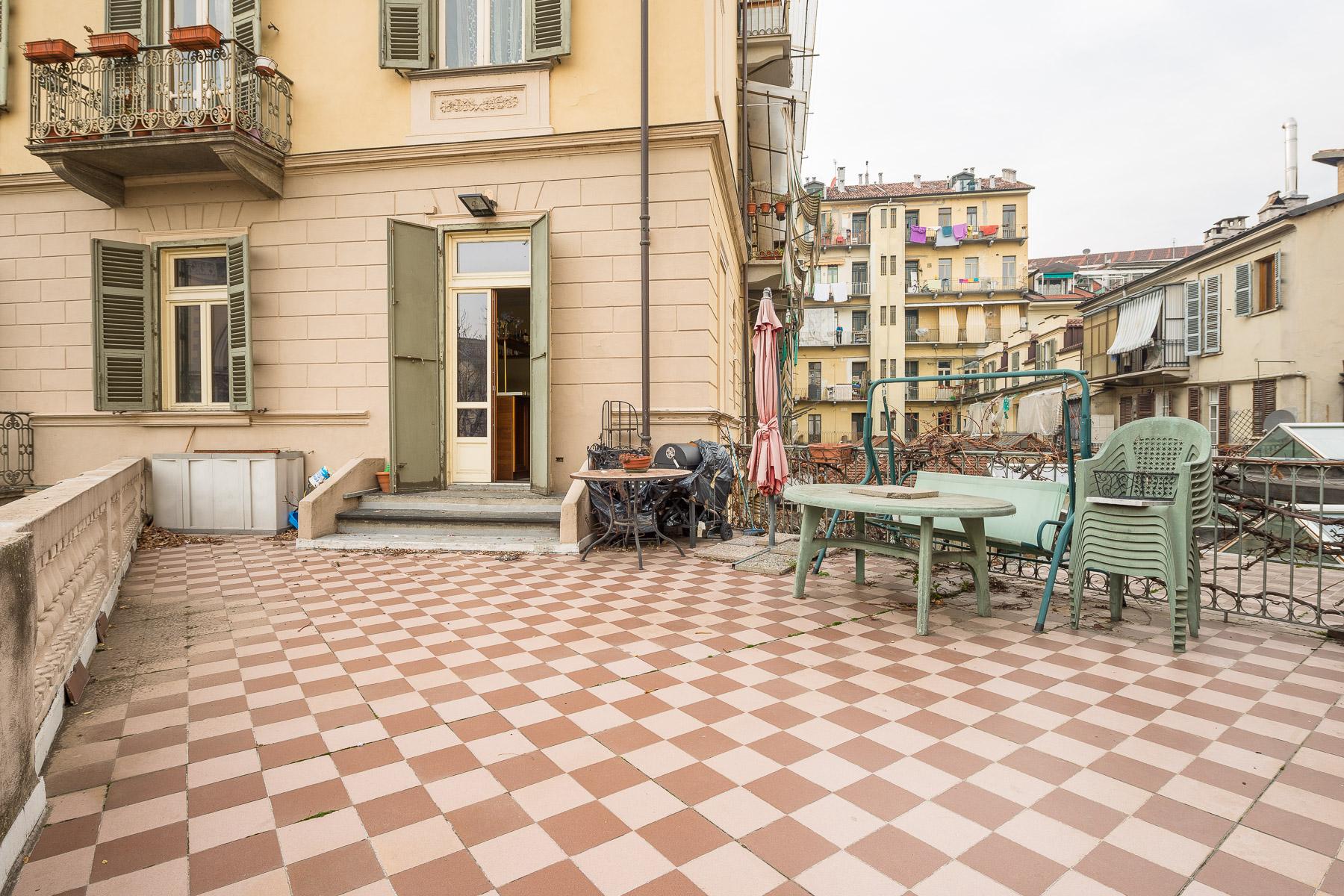 Bright apartment with terrace in San Salvario neighborhood - 14